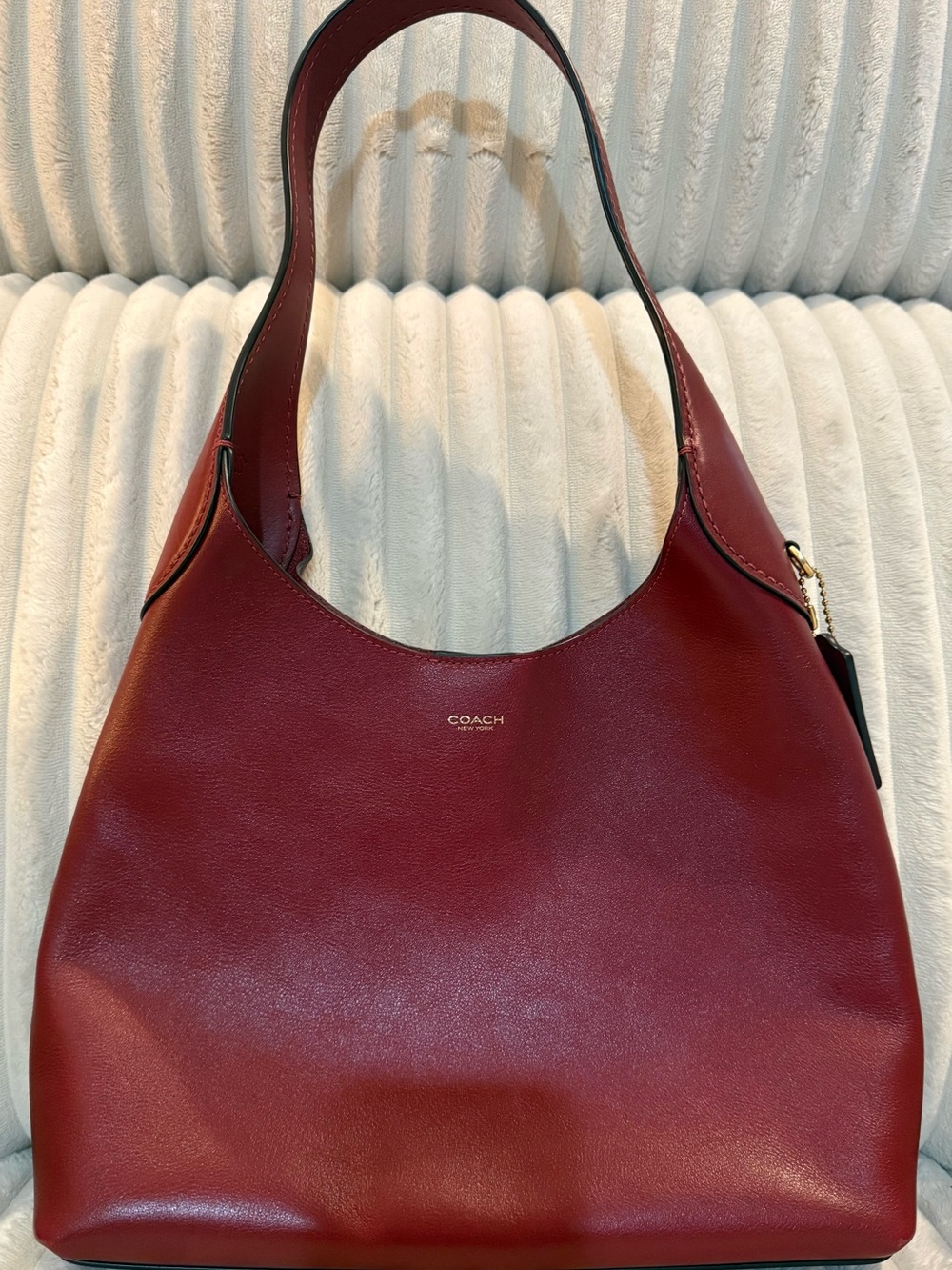 Coach Brooklyn 28 Smooth Leather Shoulder Hobo in Merlot - Picture 2 of 6